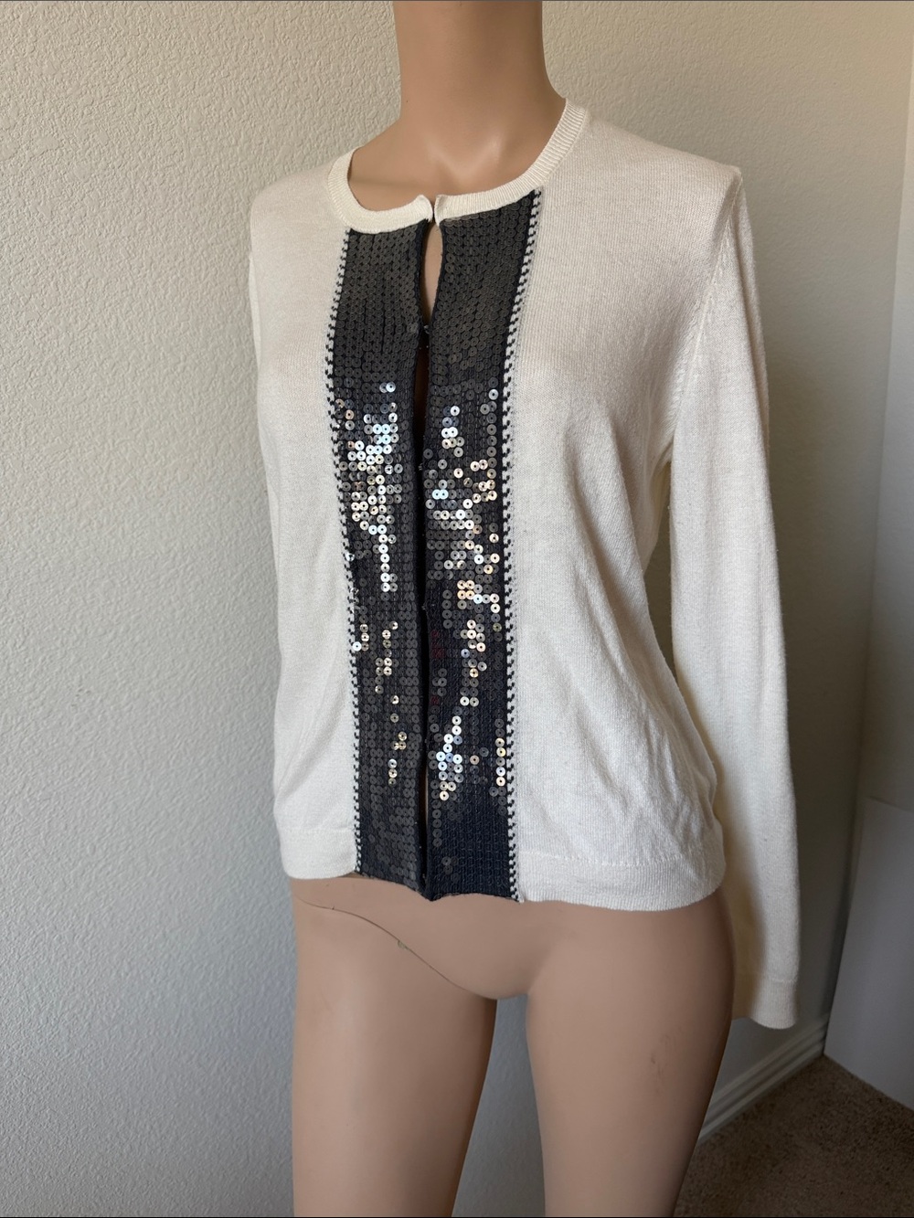 NIC+ZOE Cream Crewneck Sweater with Black Sequin Center Medium